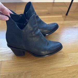 Poppy barley two point five ankle boot